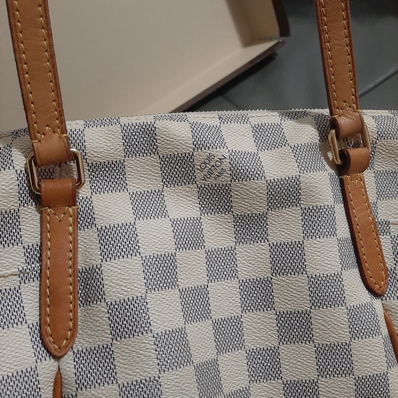 LV AZUR - Picture 12 of 16